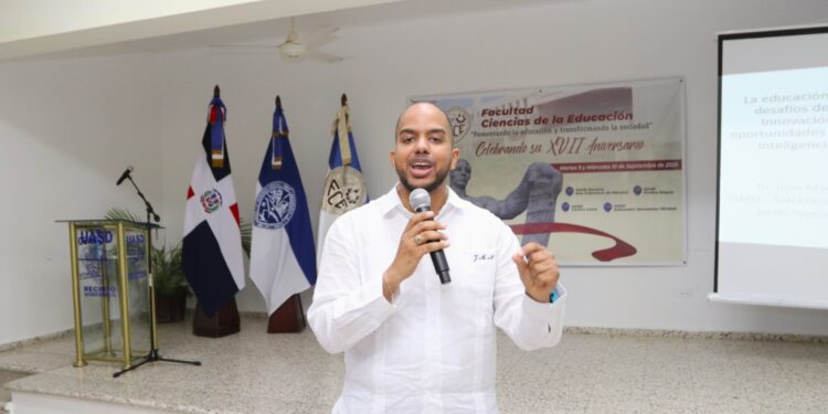 Juan Martínez Nova: RD necesita hoja de ruta en IA aplicada a la educación