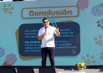 Dío Astacio propone realizar el Animal Fest 2026 en SDE y recibe la maqueta del proyecto Ciudad de Ángeles