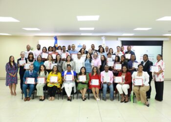 Más de 50 periodistas y comunicadores se especializan en administración pública