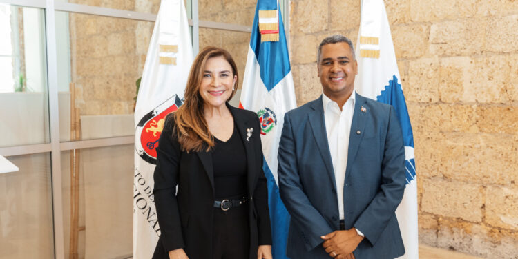 INPOSDOM y Alcaldía del DN rinden homenaje histórico a Salomé Ureña