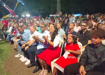 ASDN inaugura parque de luces “El Norte Brilla”
