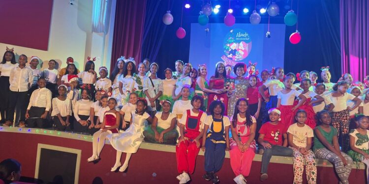 Obra infantil de la colección Carajitos brilló en Bellas Artes San Cristóbal