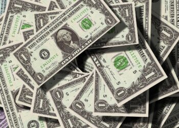 El dólar se mantiene estable frente al peso dominicano este sábado