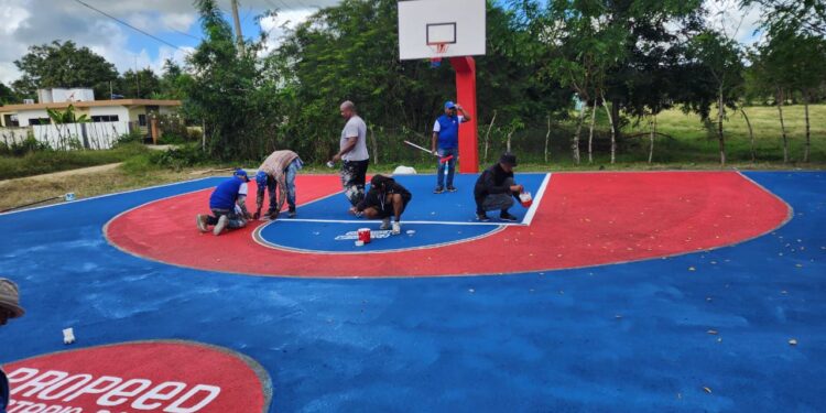 Comisión Presidencial de Apoyo al Desarrollo Barrial impacta a Higüey con el remozamiento canchas deportivas y ejecuta obras comunitarias en Cotuí