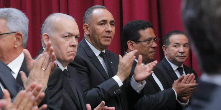 Presidente destaca que Aduanas implementará pagos de impuestos aduanales con tarjetas de crédito