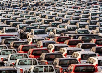 Importación de vehículos crece 5.42 % en enero de 2026 y supera las 10,600 unidades