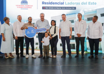 Abinader afirma que continuará respaldando construcciones de viviendas para beneficiar a los más necesitados