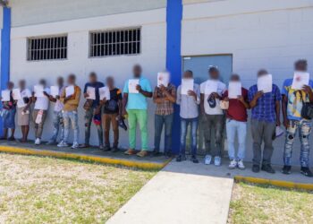 Migración informa procesó la salida de mil 146 extranjeros indocumentados
