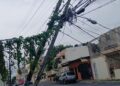 Edeeste informa sobre avería provocada por impacto de vehículo en poste de tendido eléctrico