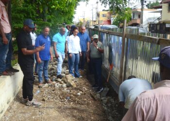 Alcaldesa Betty Gerónimo supervisa avances de obras en SDN