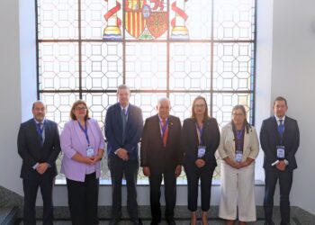 Urrutia llama a adaptar la administración tributaria al ritmo de la economía digital