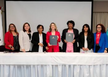 Celebran primera conferencia nacional de mujeres trabajadoras