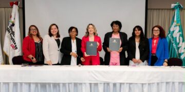Celebran primera conferencia nacional de mujeres trabajadoras